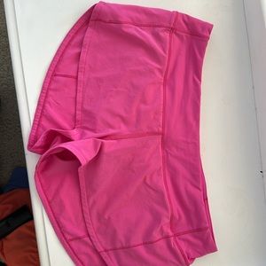 LULULEMON SPEED UP~ low rise SHORT 2.5”~ SONIC PINK~ size 8